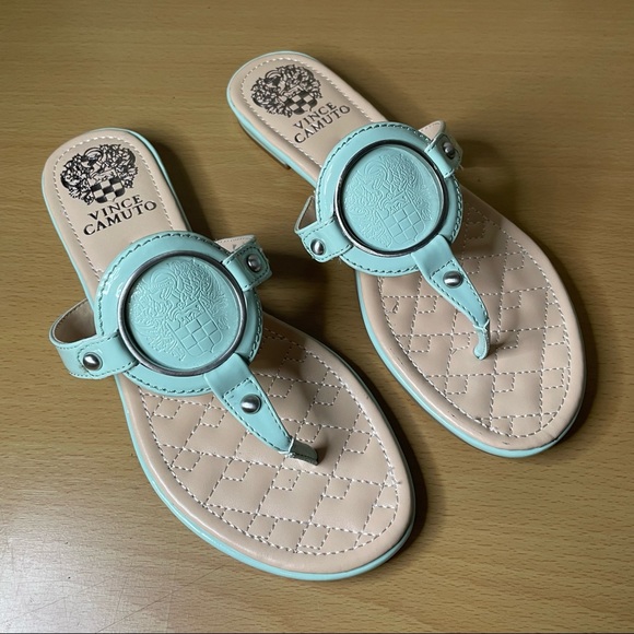 Vince Camuto Shoes - HOST PICK ✨ NEW Vince Camuto Mint Women’s Braida Quilted Flat Thong Sandals